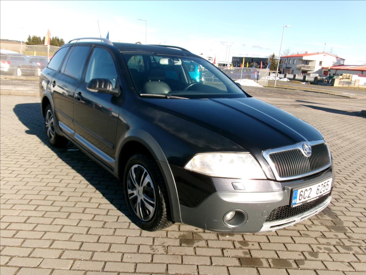 skoda-octavia-2-0-tdi-scout-4x4-combi-czauto - 5