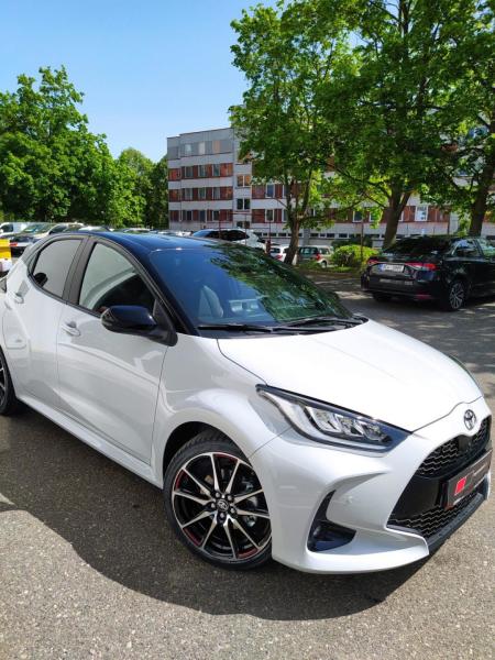 toyota-yaris-gr-sport - 2