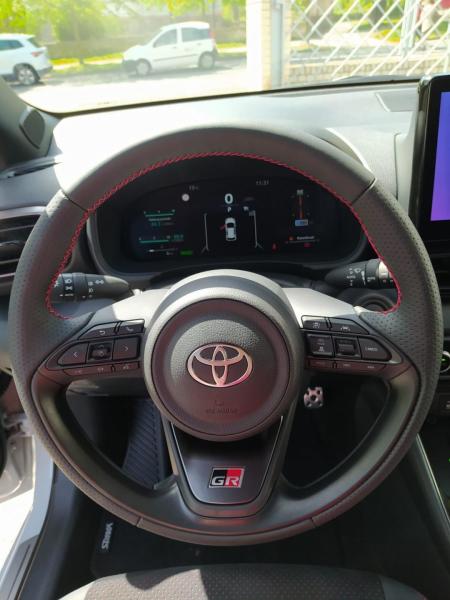 toyota-yaris-gr-sport - 4