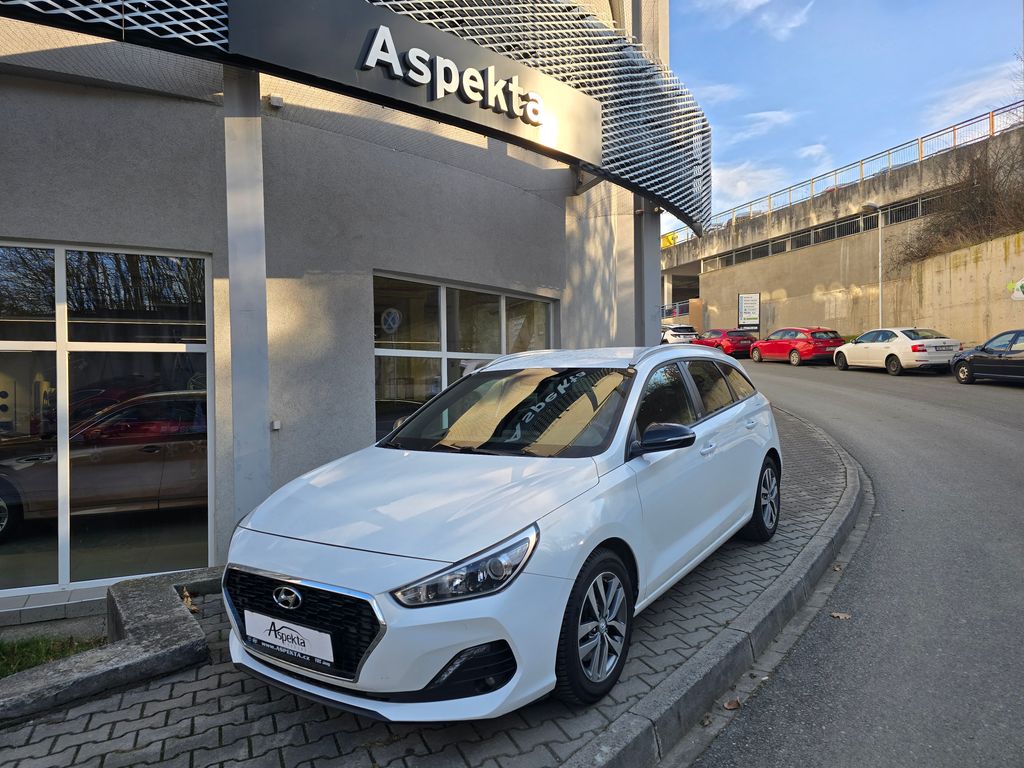 Hyundai i30 1.0 T-GDi Trikolor, serv.kn,ČR