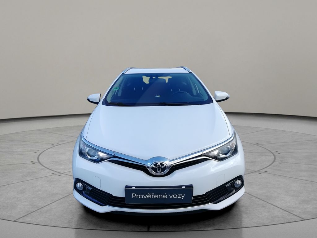 toyota-auris-ts-1-6-multidrive-s-active - 3