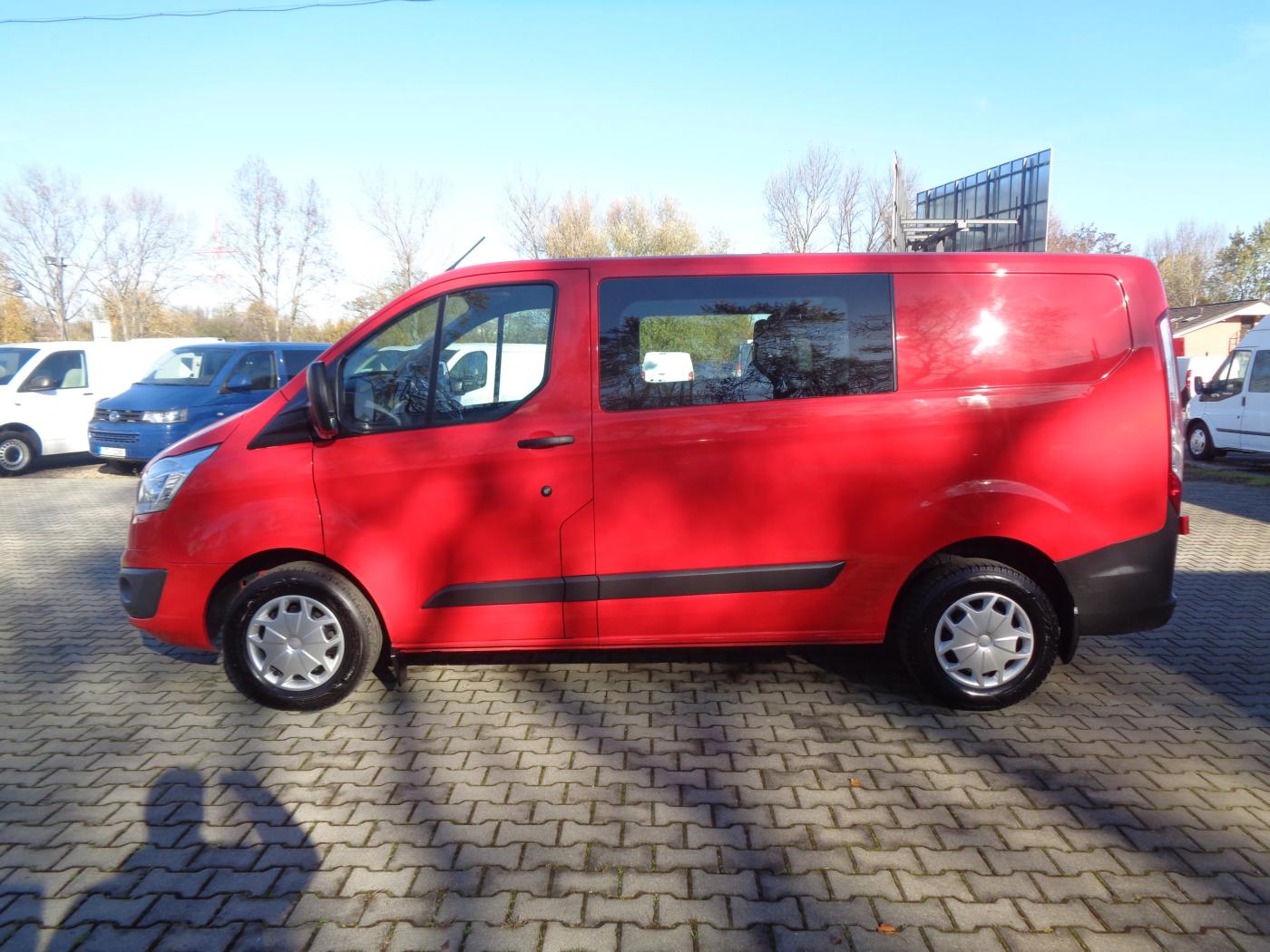 ford-transit-custom-2-0-tdci-l1h1-6mist-klima-serviska - 3