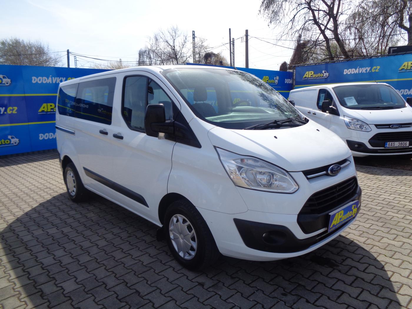 ford-transit-custom-2-0-tdci-l1h1-8mist-bus-klima-serviska - 8