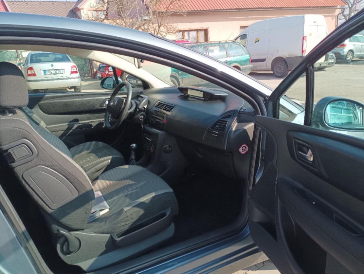 citroen-c4-1-6-i-vtr-coupe - 8