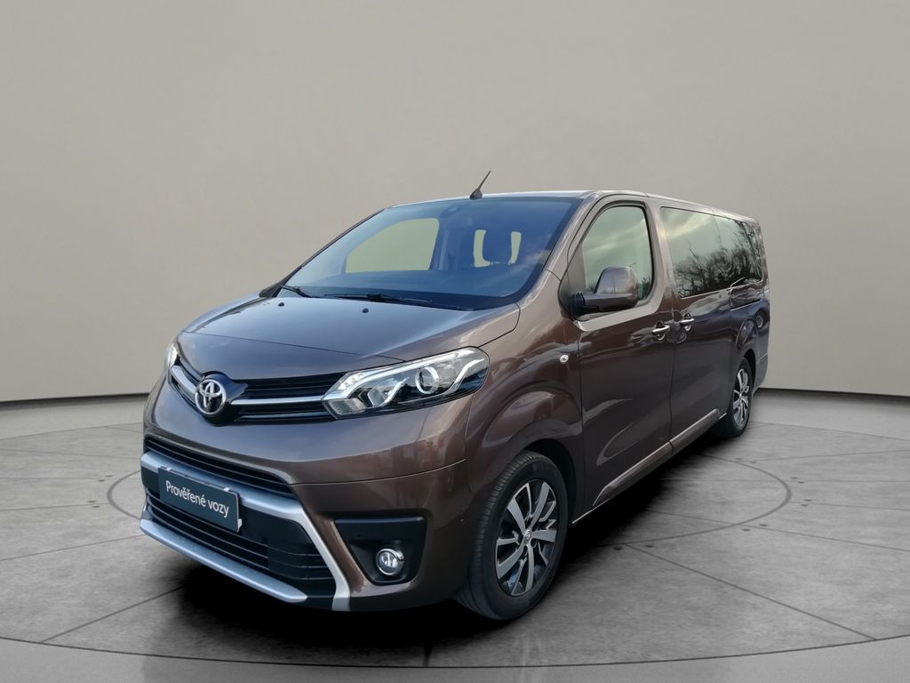 Toyota ProAce Verso 2,0D 8AT L2 VIP Webasto