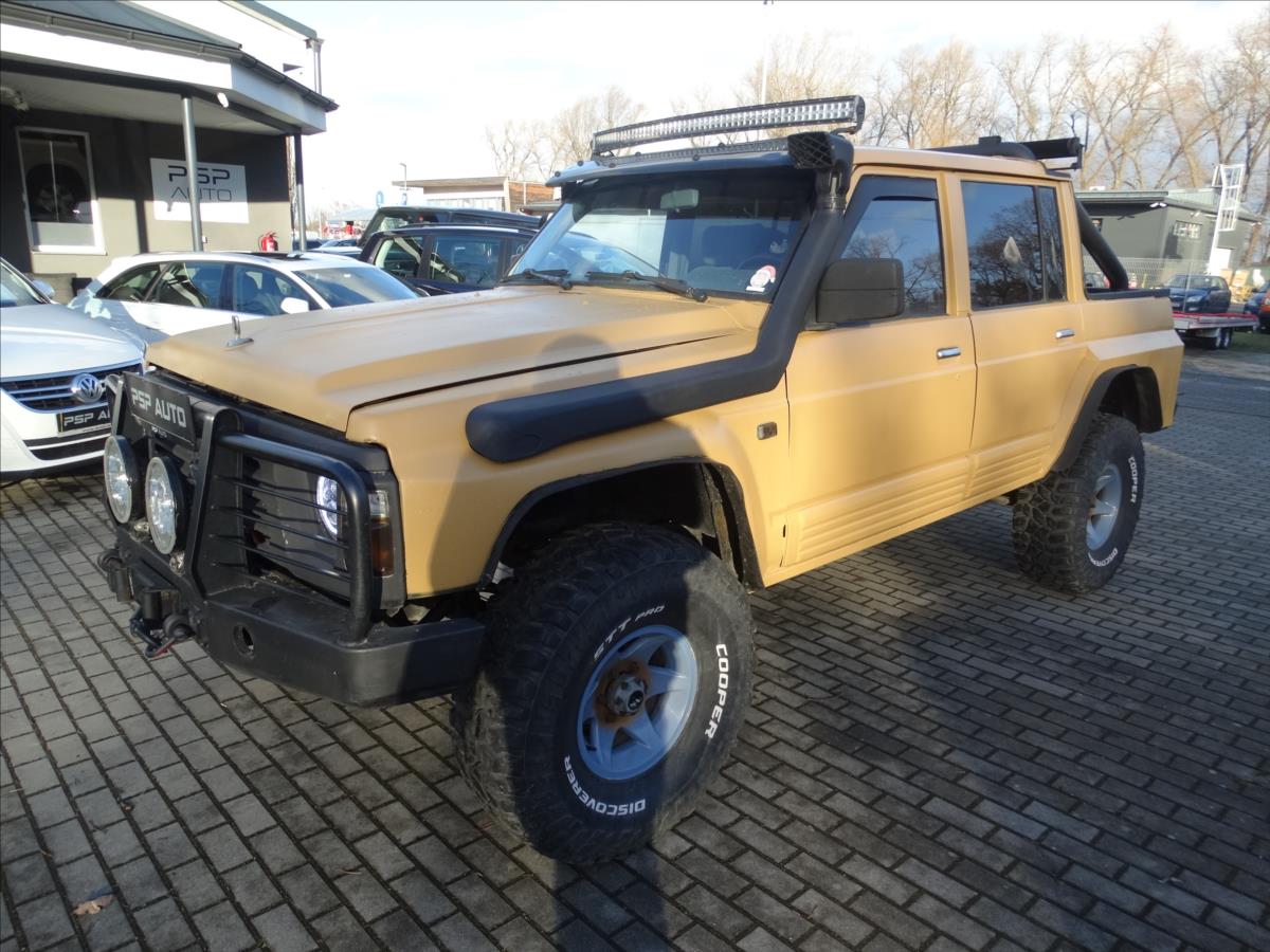 Nissan PATROL 2.8TD PICKUP RARITA EXPEDICE