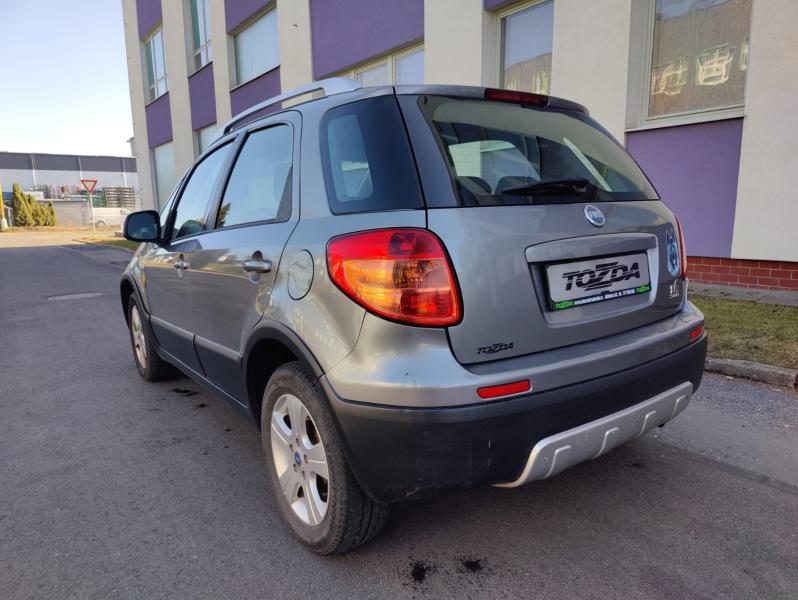 fiat-sedici-1-9-d-multijet-4x4 - 2