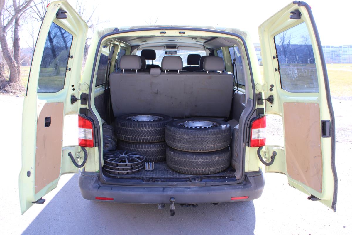volkswagen-transporter-2-5-tdi-l-automat-9mist-cz - 8