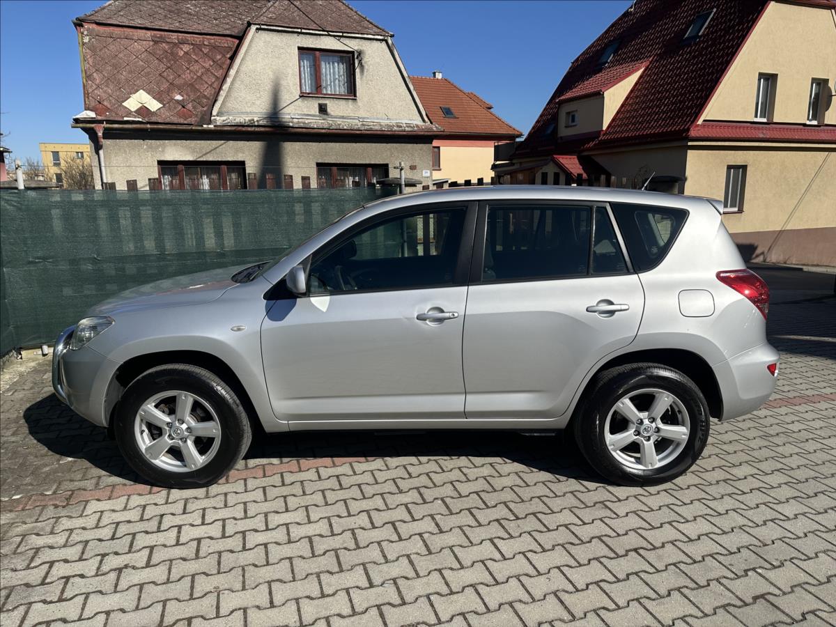 toyota-rav4-2-0-vvt-i-4x4-tazne - 7