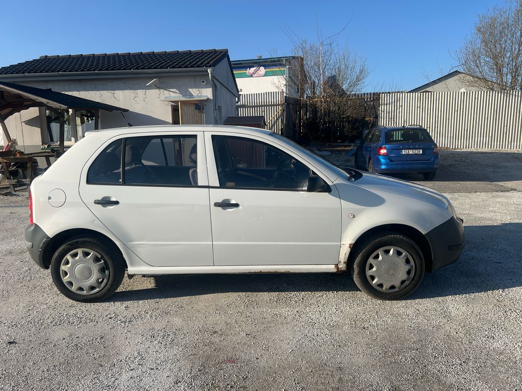 skoda-fabia-1-2-htp-junior - 5
