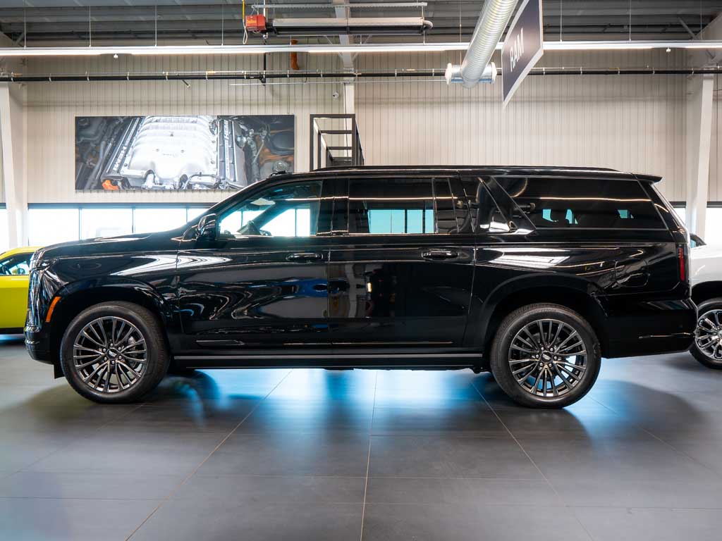 cadillac-escalade-6-2-esv-sport-platinum-2025 - 1