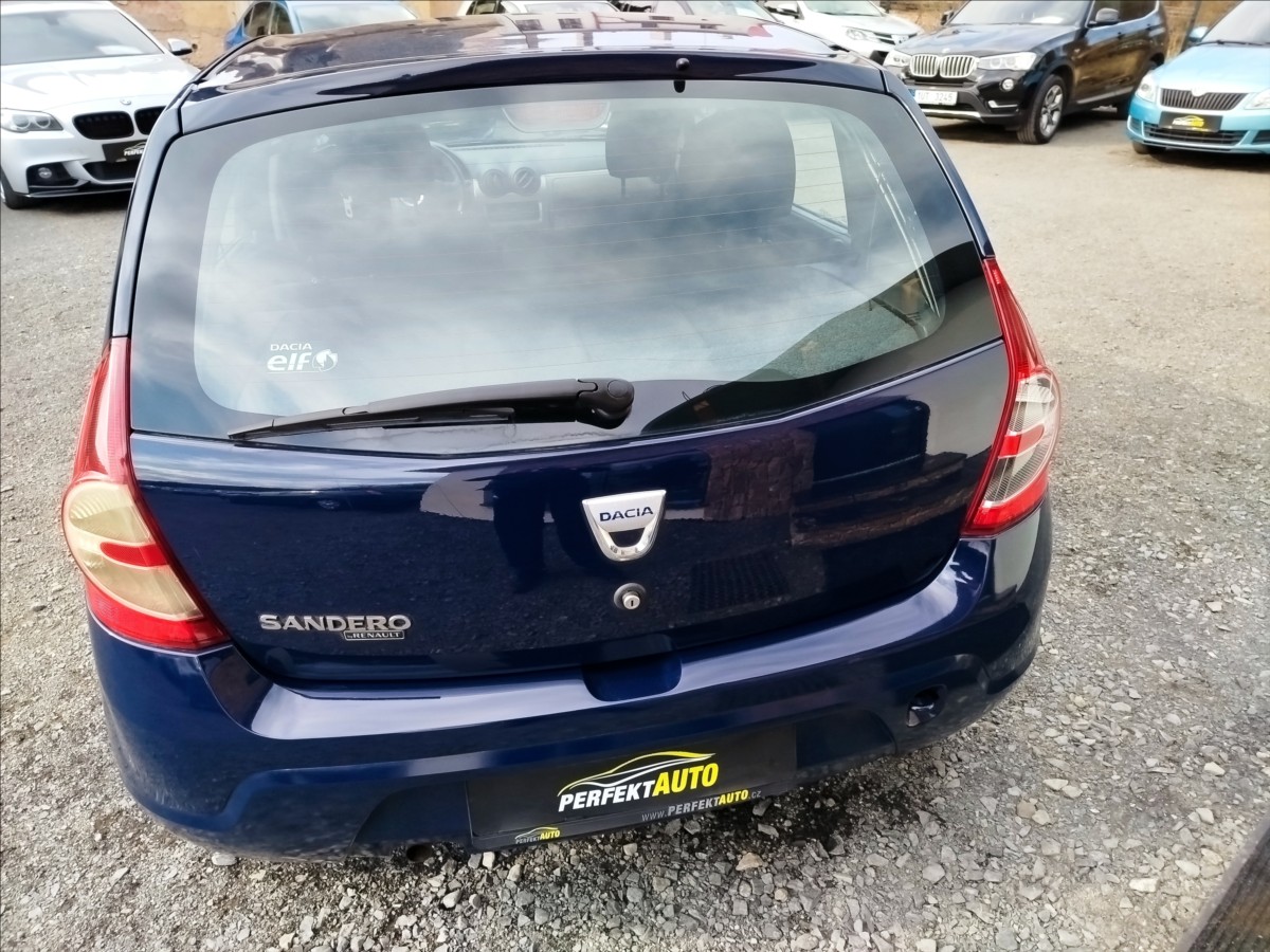 dacia-sandero-1-2-i-55kw-1-majitel-arctica - 3