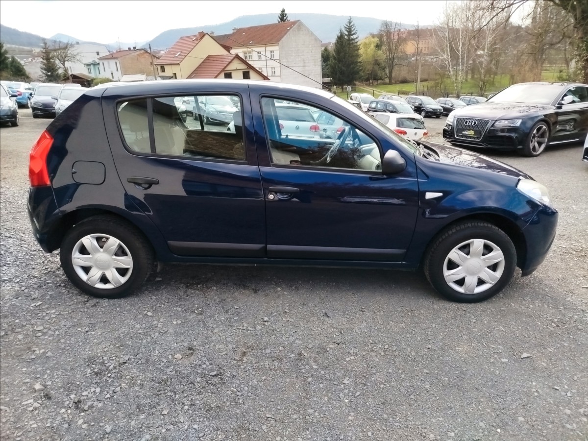 dacia-sandero-1-2-i-55kw-1-majitel-arctica - 5