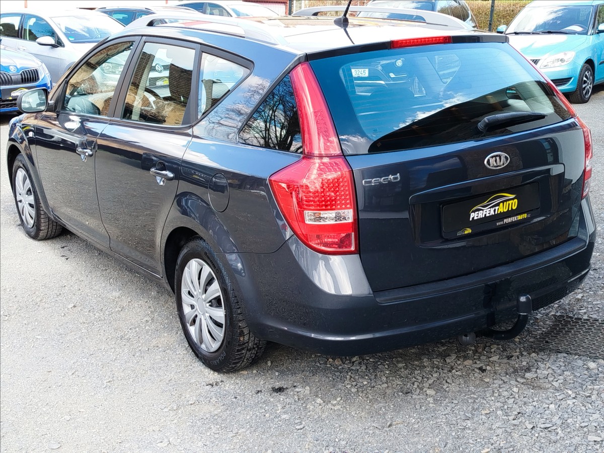 kia-ceed-1-4-i-66kw-active-tazne-zarizeni - 2