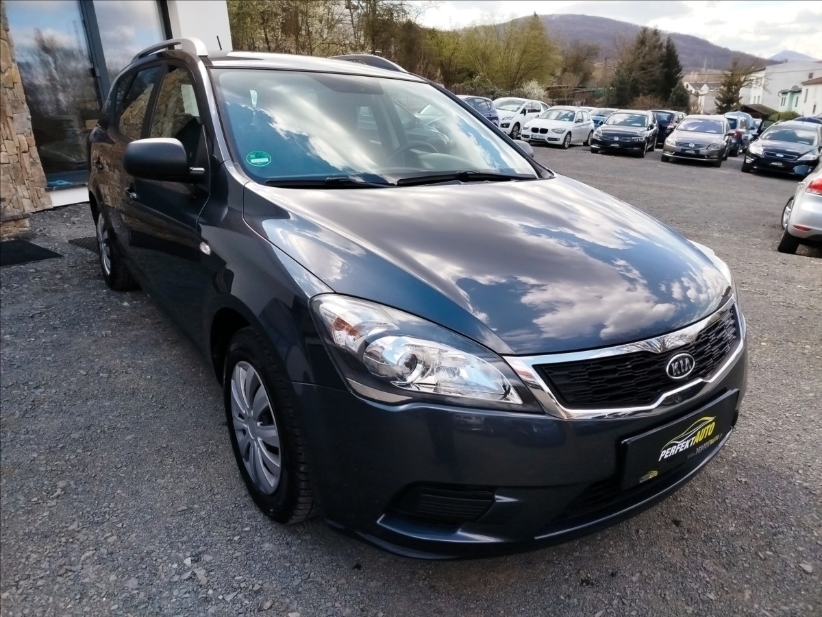 kia-ceed-1-4-i-66kw-active-tazne-zarizeni - 6