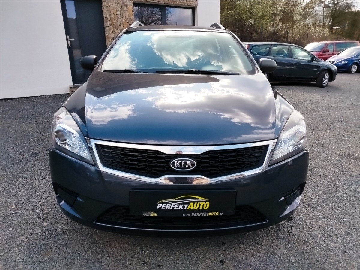 kia-ceed-1-4-i-66kw-active-tazne-zarizeni - 7
