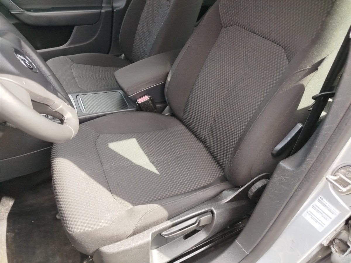 volkswagen-passat-2-0-tdi-103kw-dsg - 9