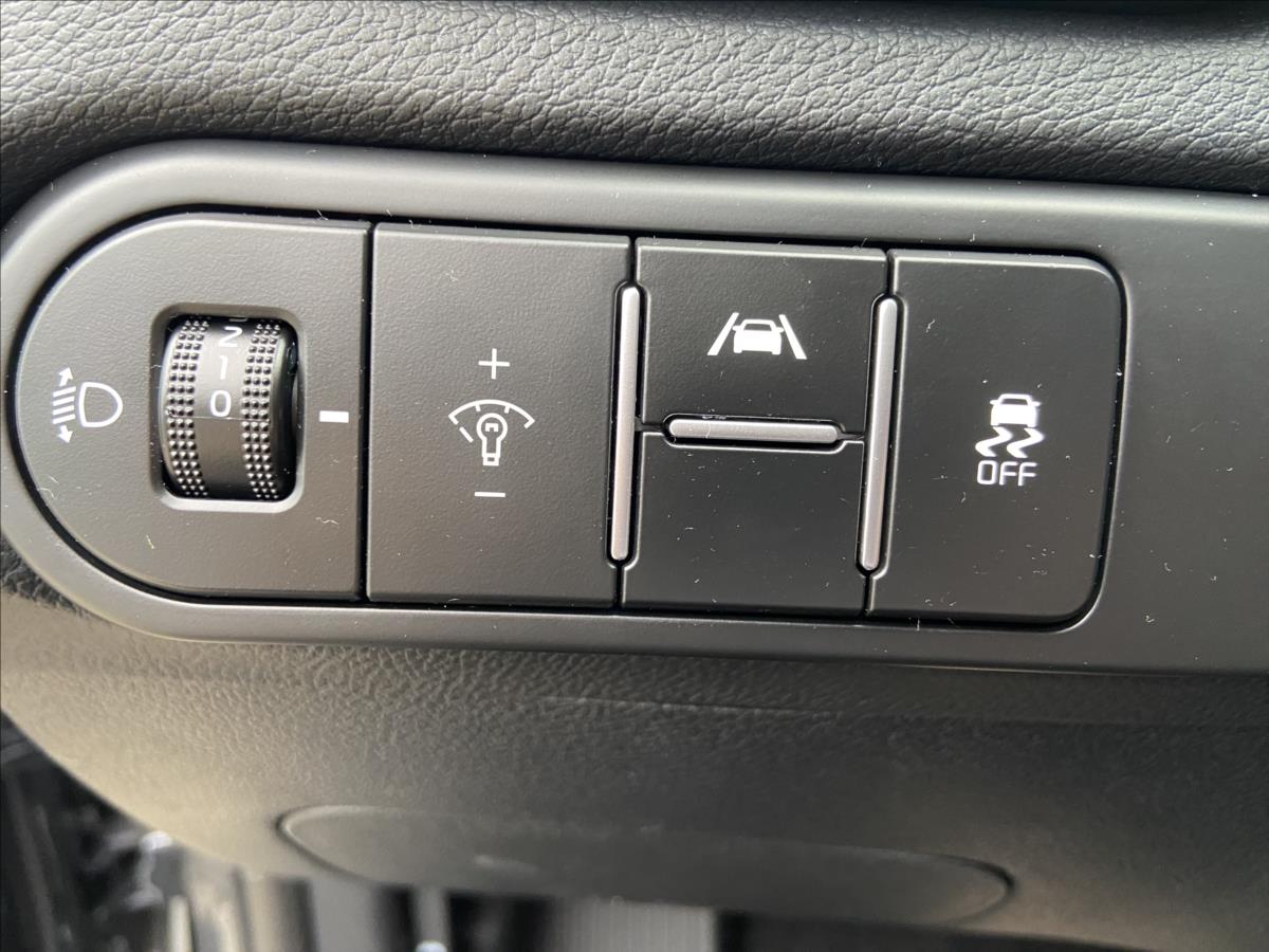 kia-ceed-1-5-t-gdi-gpf-top-bus-demo-5hb - 9
