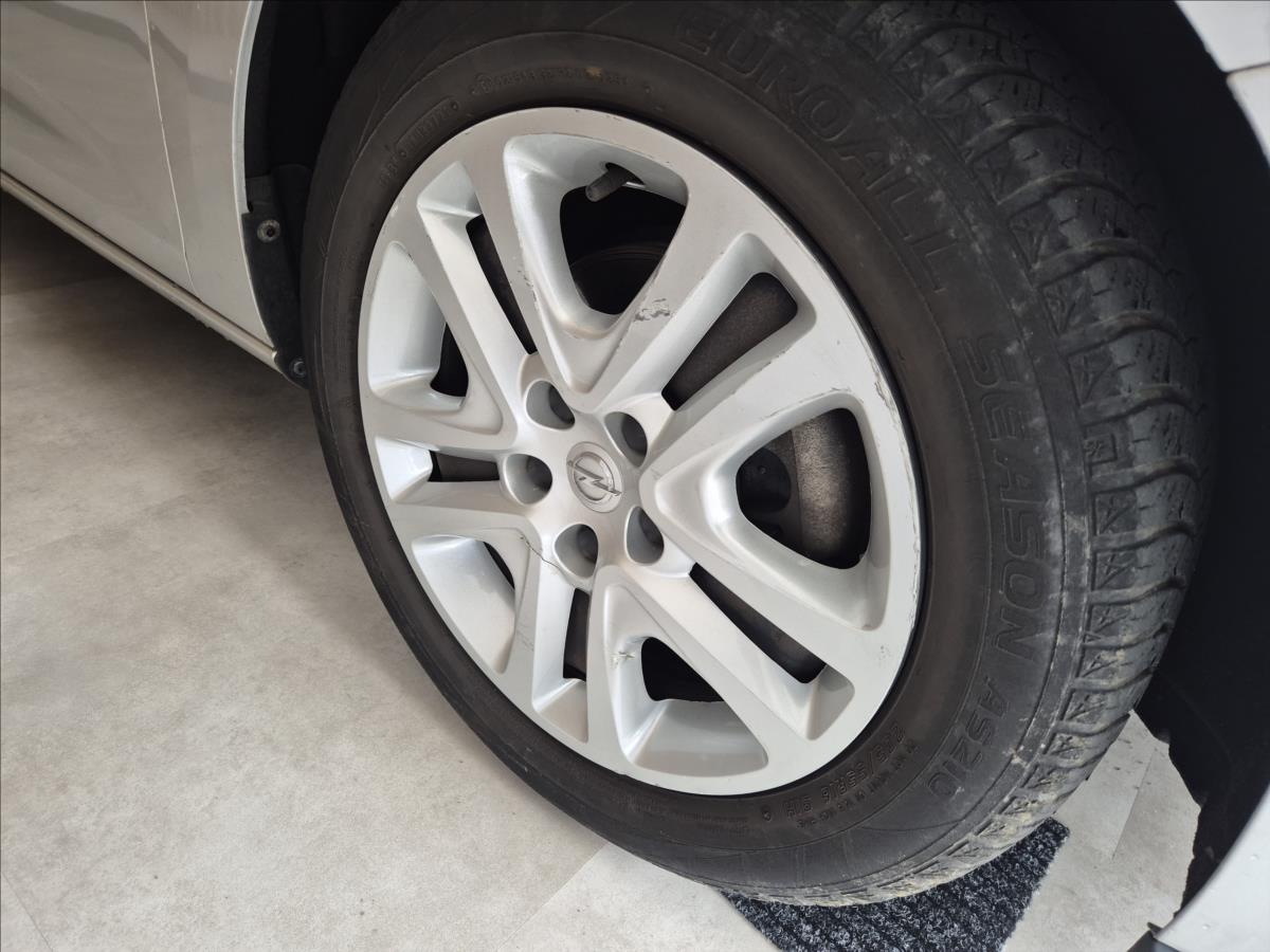 opel-astra-1-6-cdti-81kw-excite-st - 7