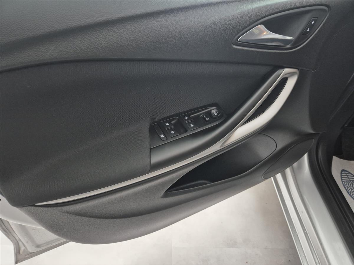 opel-astra-1-6-cdti-81kw-excite-st - 8