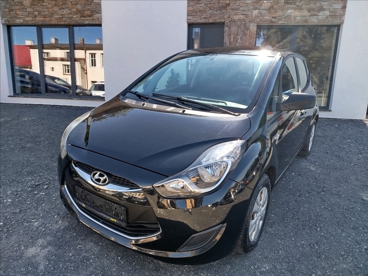 Hyundai ix20 1,4 i 66kW, TRIKOLOR