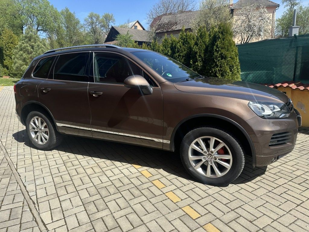 volkswagen-touareg-3-0-v6-tdi-bluemotion - 1
