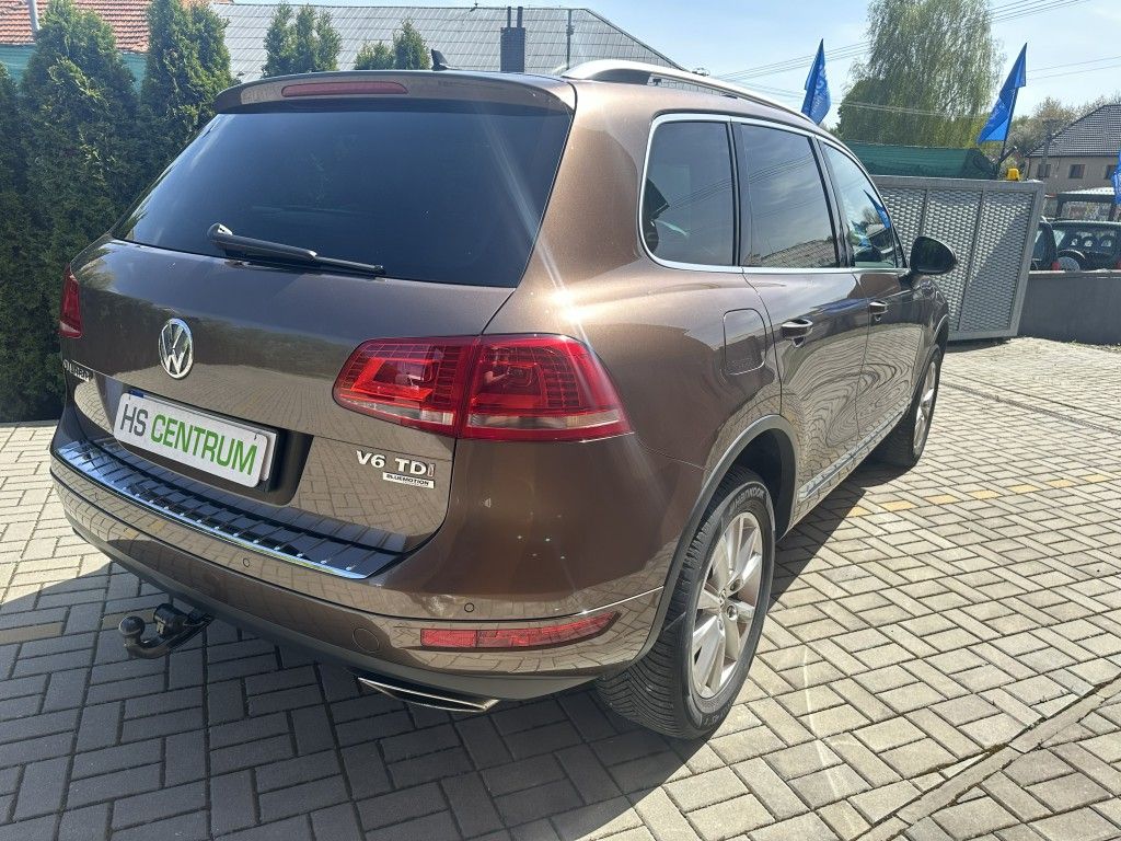 volkswagen-touareg-3-0-v6-tdi-bluemotion - 2