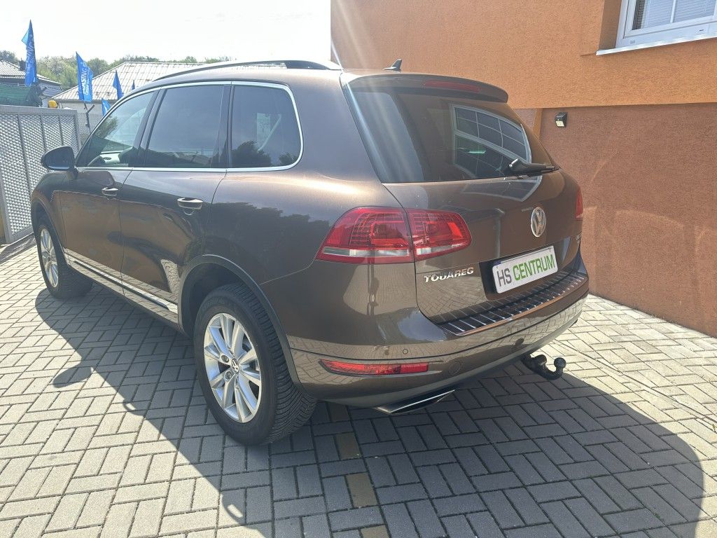 volkswagen-touareg-3-0-v6-tdi-bluemotion - 7