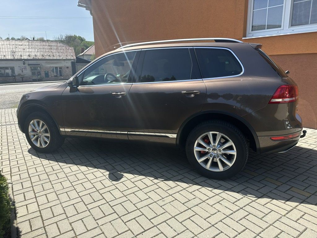 volkswagen-touareg-3-0-v6-tdi-bluemotion - 8