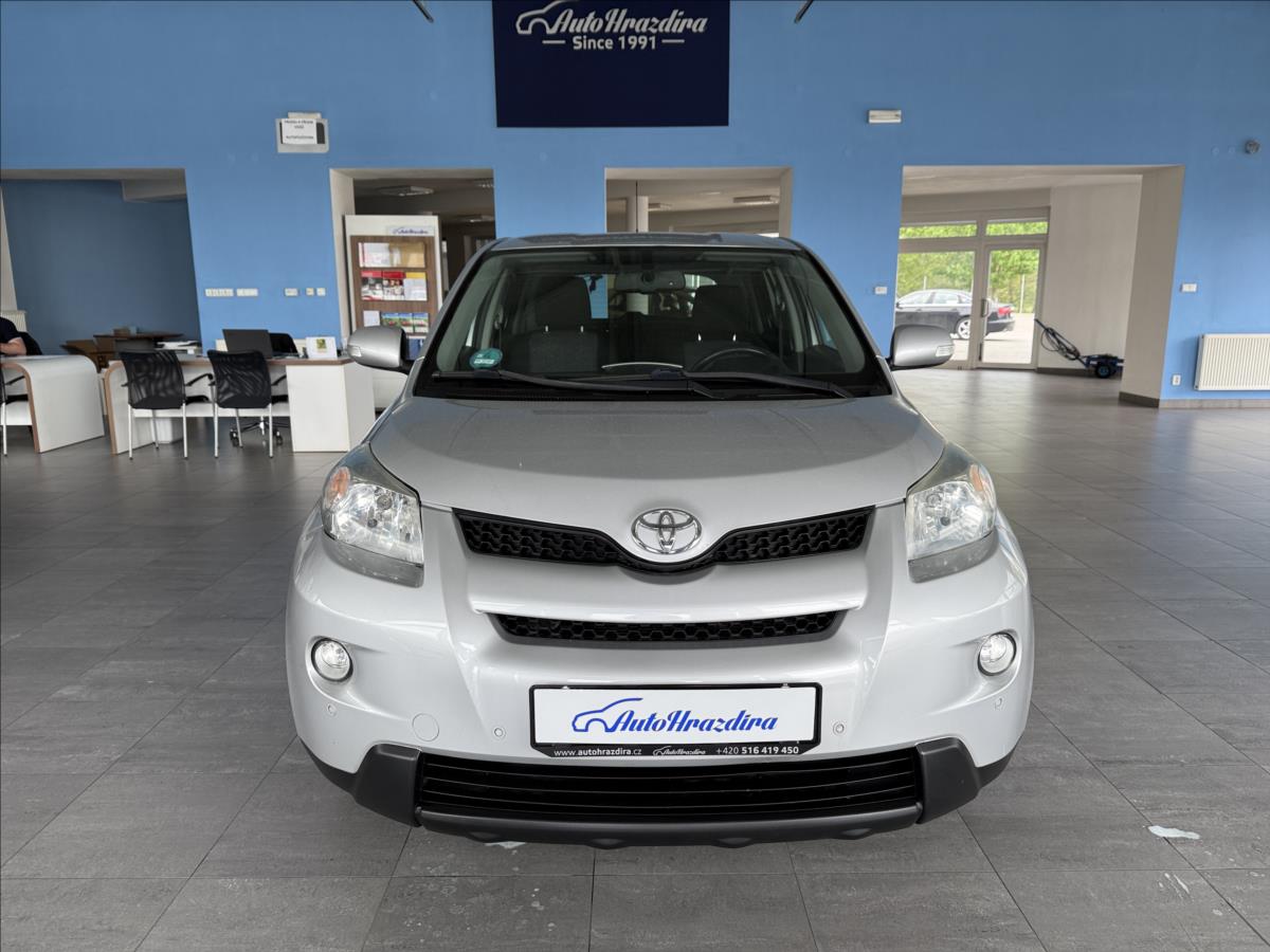 toyota-urban-cruiser-1-3-74-kw-klimatizace - 1