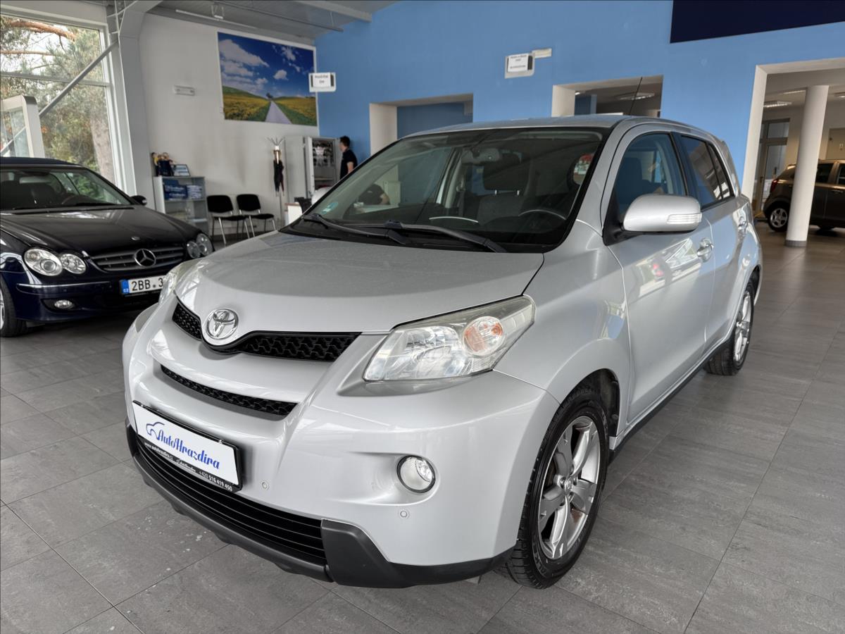 toyota-urban-cruiser-1-3-74-kw-klimatizace - 2