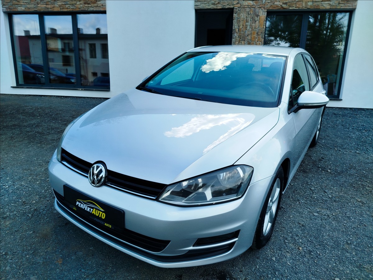 Volkswagen Golf 1,4 TSi 90 kW, servis pouze VW