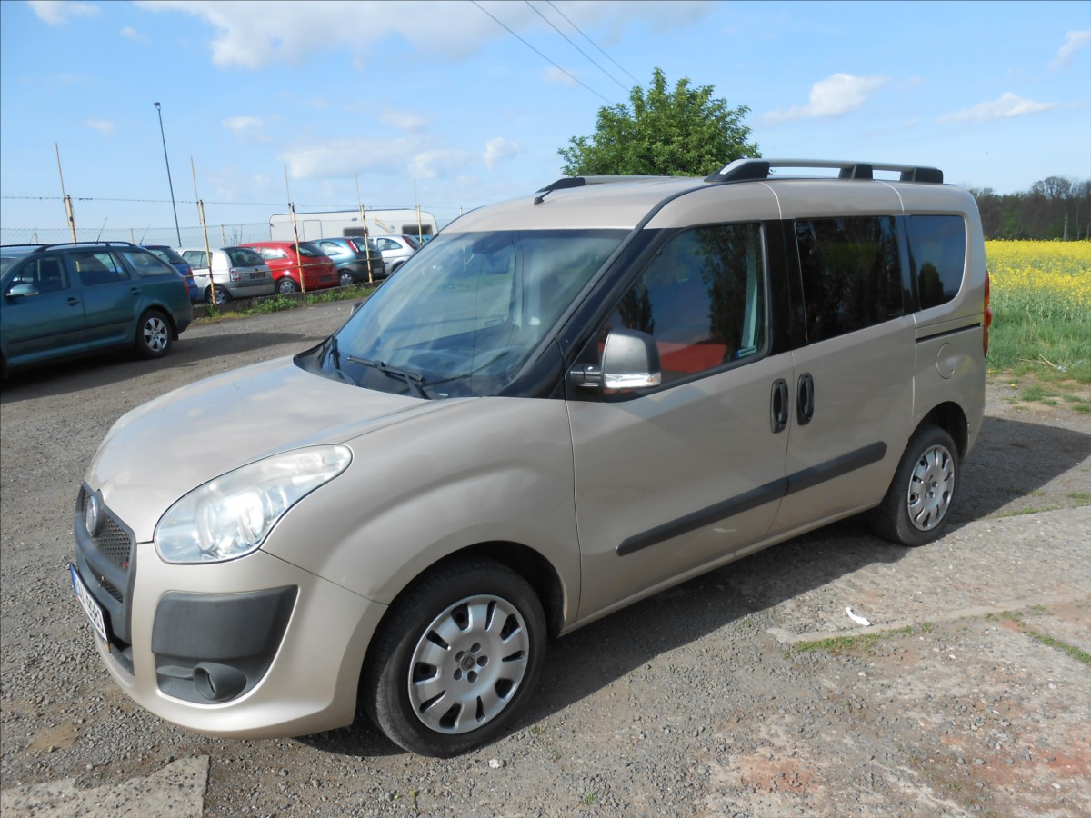 Fiat Dobló 1,6 Multijet 77 kW Life  CZ