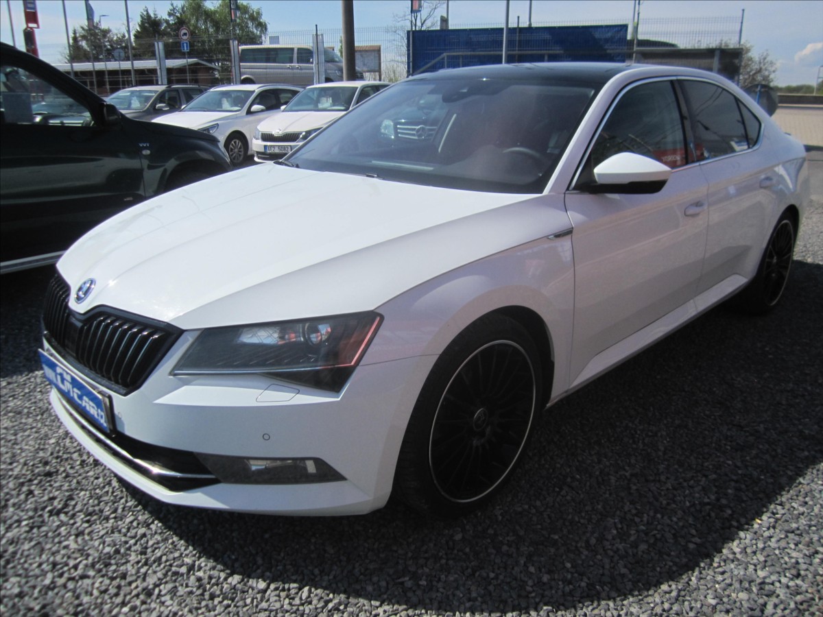 Škoda Superb 2.0TDi DSG Style, aut klima