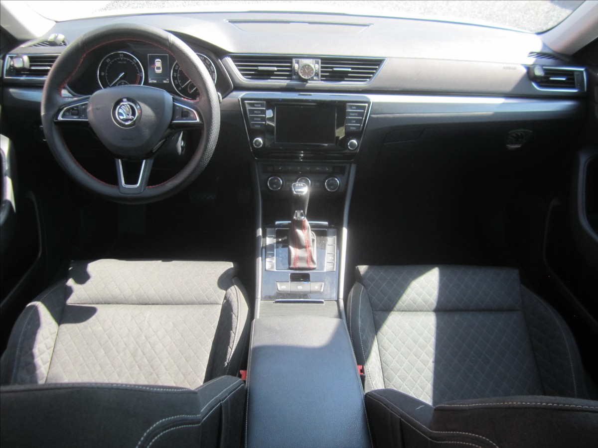skoda-superb-2-0tdi-dsg-style-aut-klima - 6