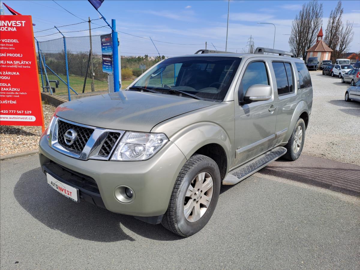 Nissan Pathfinder 3,0 dCi V6 4x4 AUTOMAT