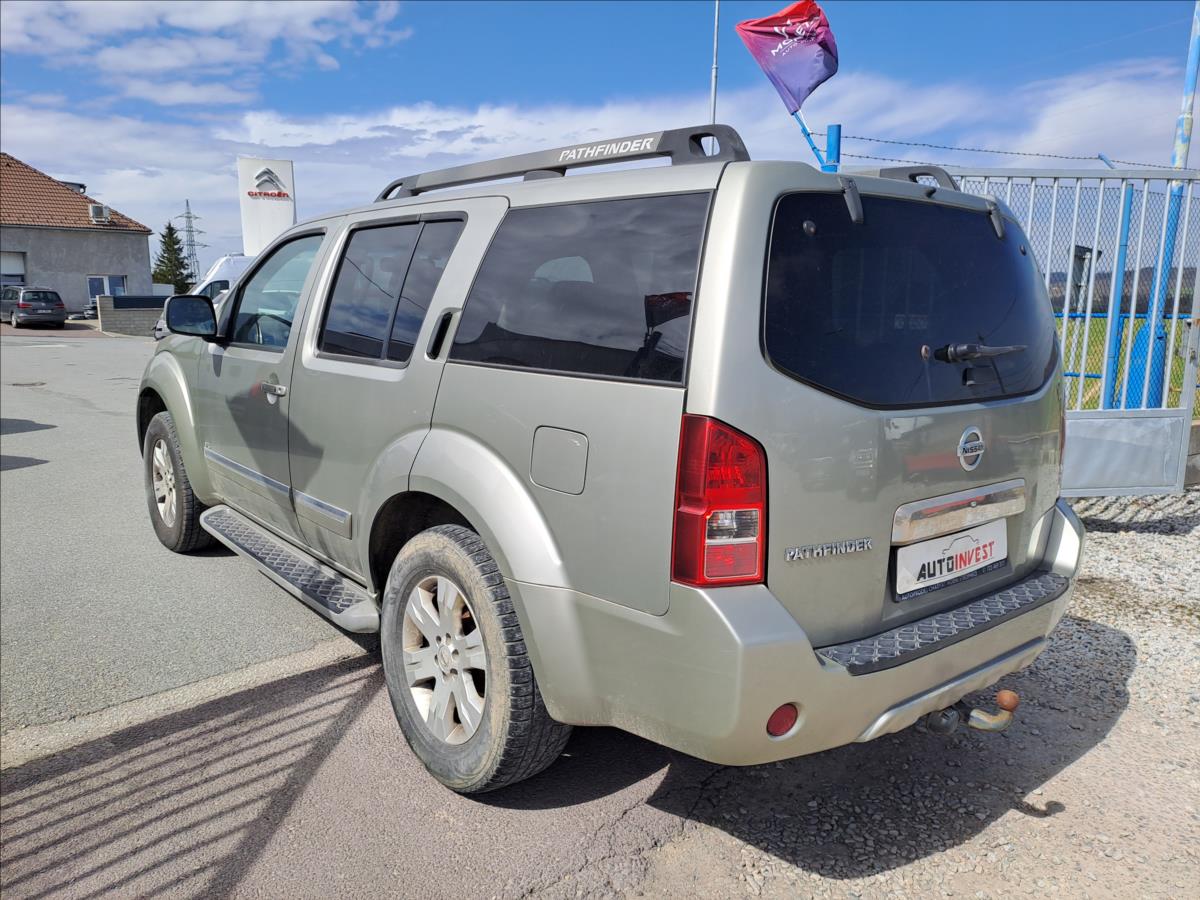nissan-pathfinder-3-0-dci-v6-4x4-automat - 3