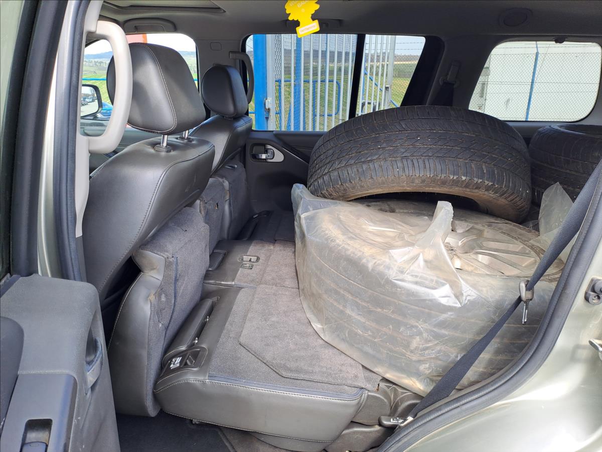 nissan-pathfinder-3-0-dci-v6-4x4-automat - 5