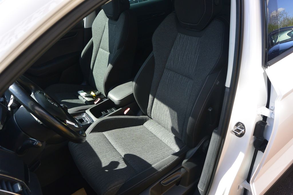 skoda-karoq-2-0tdi-4x4-style-led-tazne-n - 9