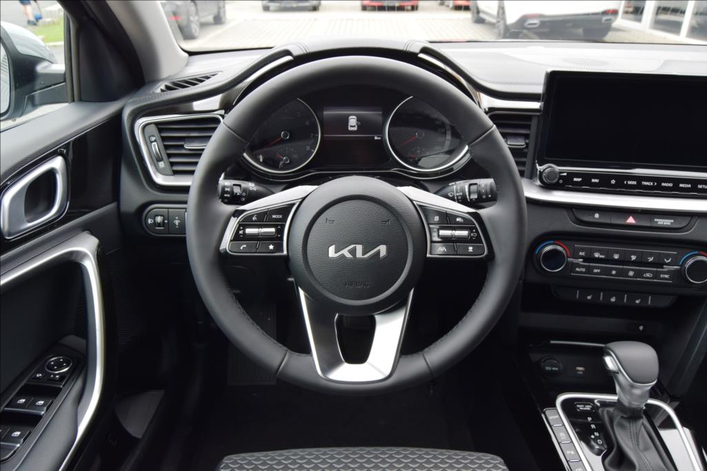 kia-xceed-1-5-t-gdi-7dct-exclusive - 5