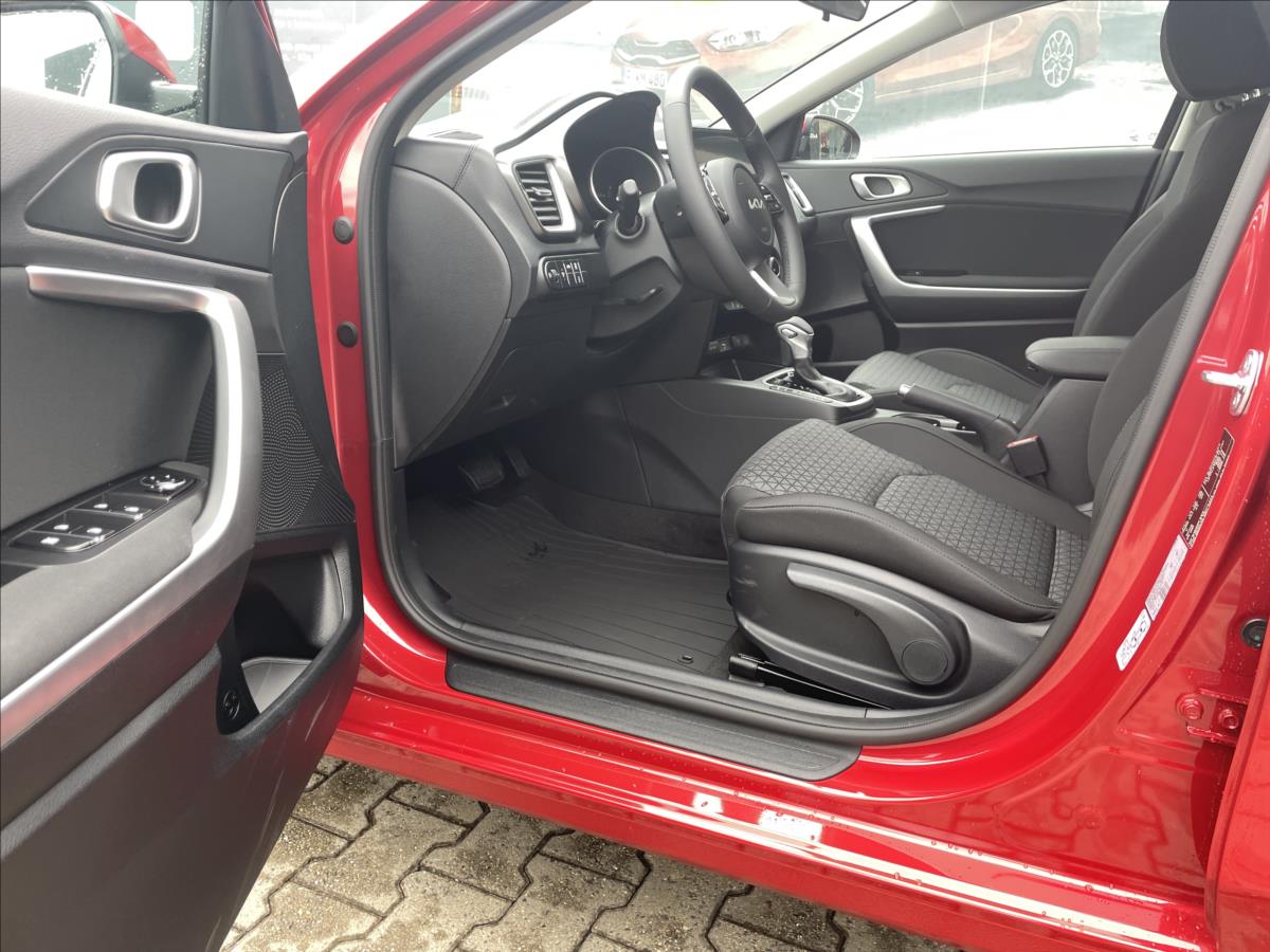 kia-ceed-1-5-7dct-spin-ref-vuz-sw - 8