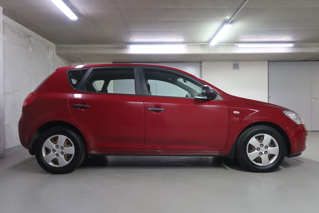 kia-ceed-1-4i-cz-manual - 3