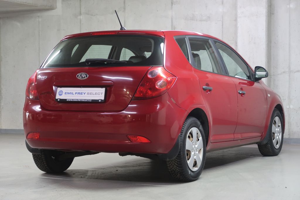 kia-ceed-1-4i-cz-manual - 4