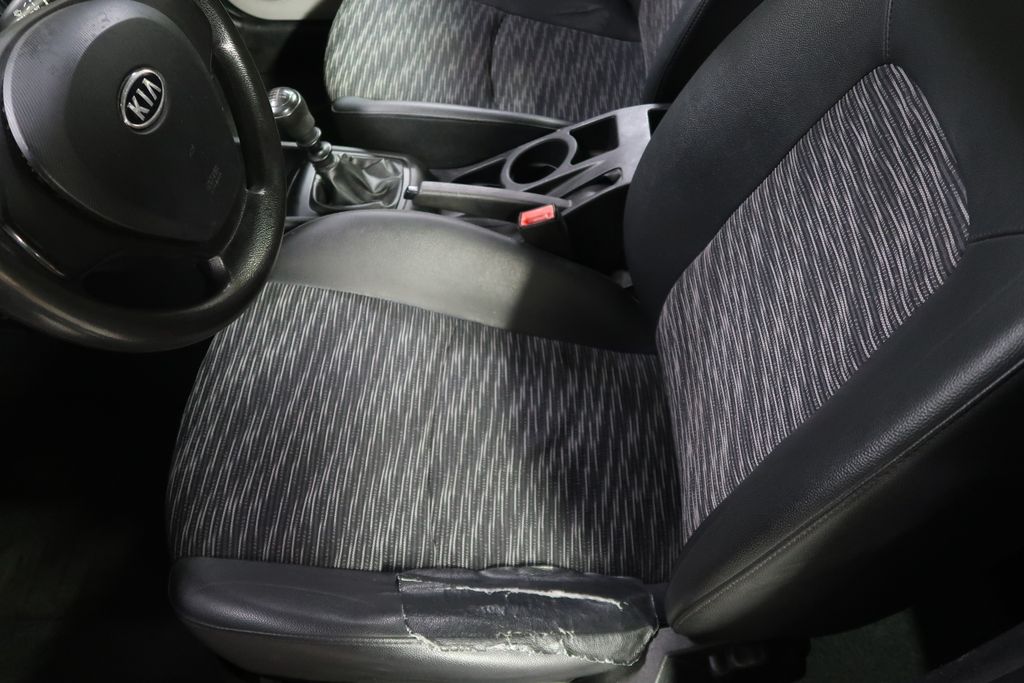 kia-ceed-1-4i-cz-manual - 8