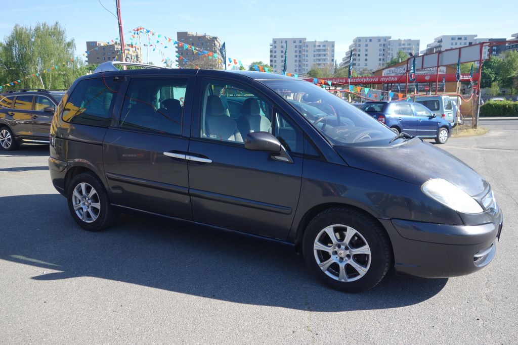 peugeot-807-2-0hdi-nova-stk-4-2027 - 5