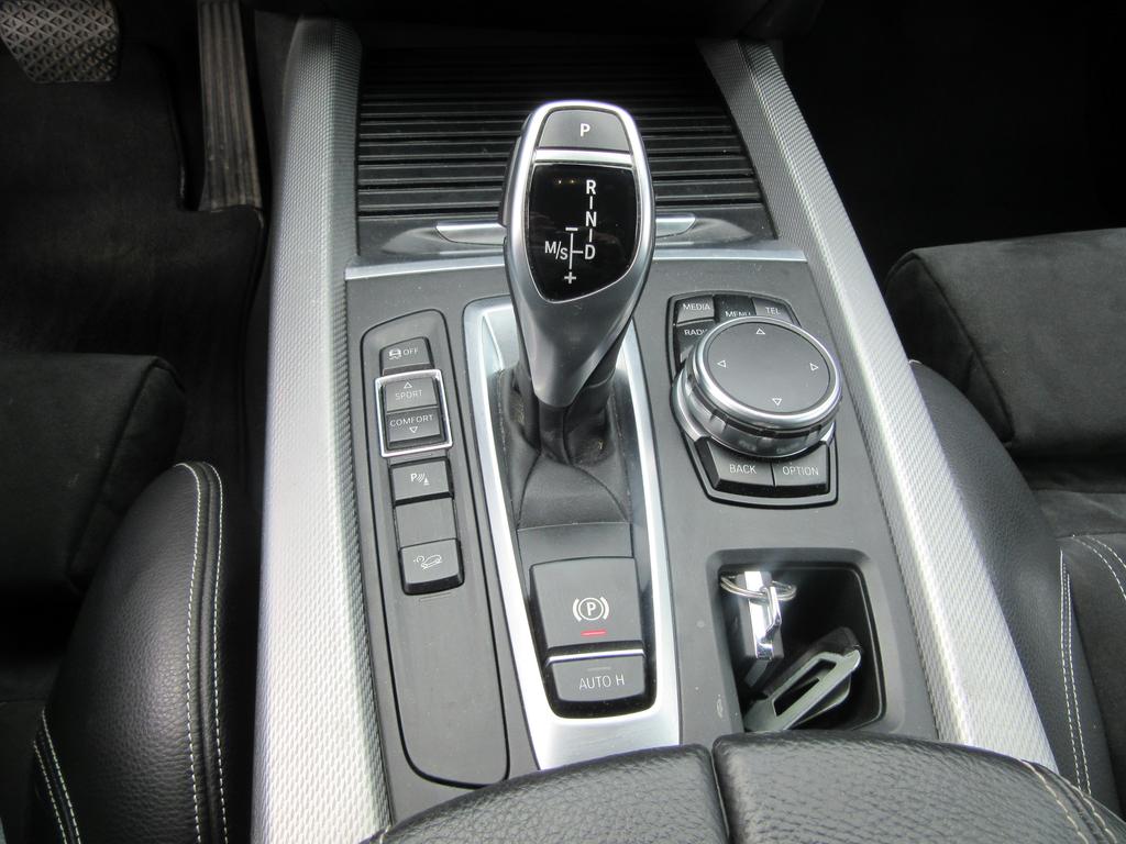 bmw-x5-3-0-d-x-drive-m-paket - 9