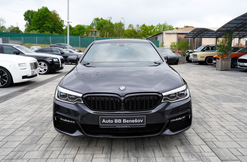 BMW Řada 5 540i xDrive Mpaket/340 PS/ČR