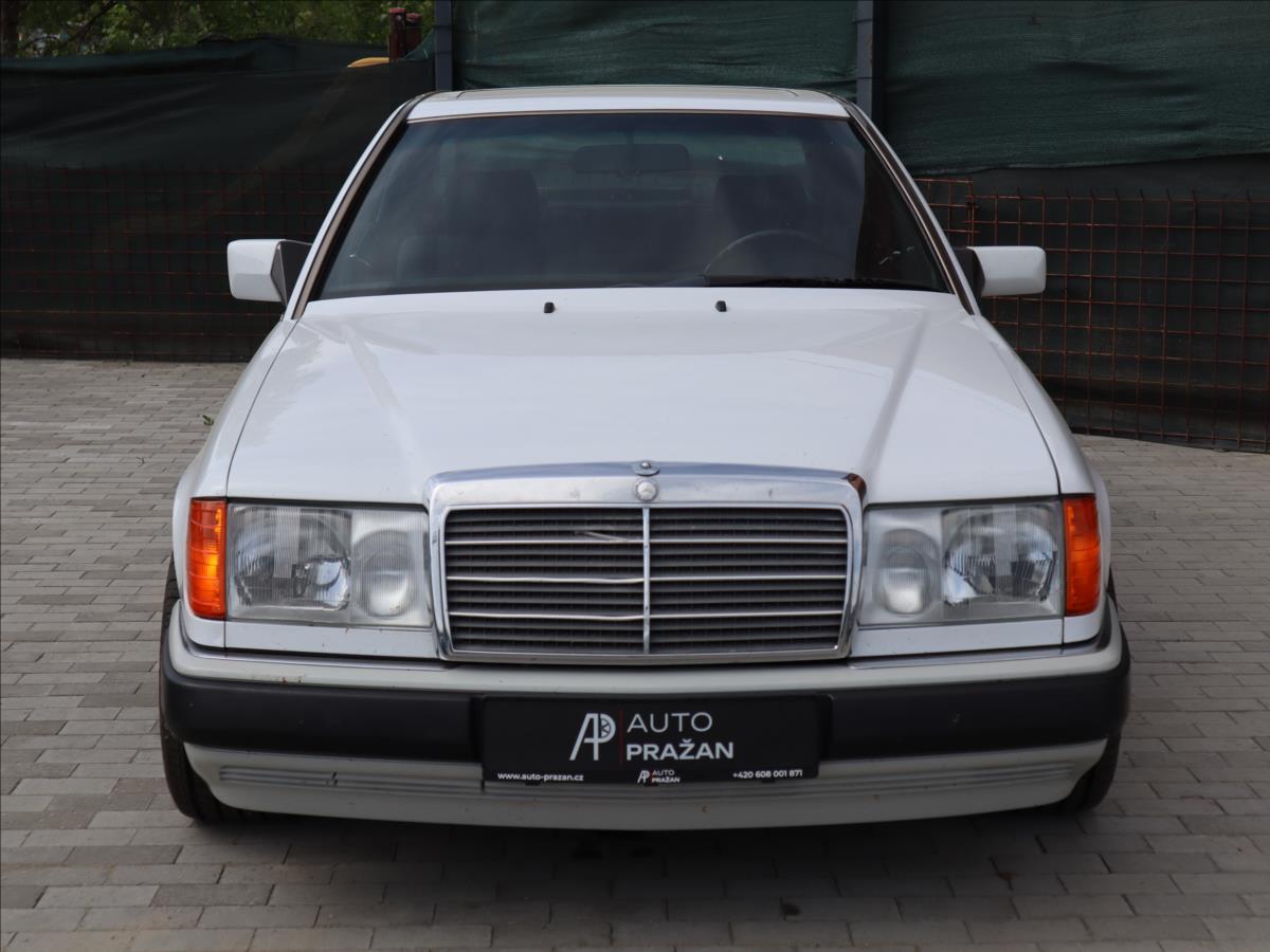 mercedes-benz-200-2-0-124-e-coupe-sportline - 1