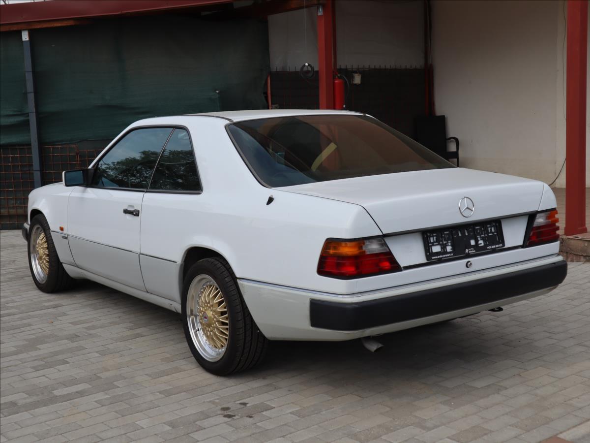 mercedes-benz-200-2-0-124-e-coupe-sportline - 3