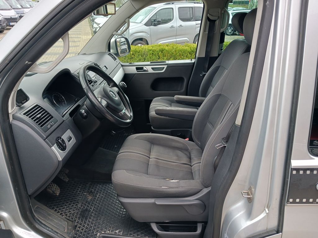 volkswagen-multivan-2-0-tdi-132kw-7-mist-4-motion - 8